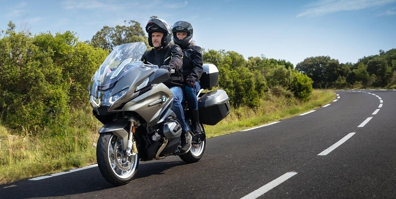 Opona MICHELIN® Road 6 GT jest zaprojektowana tak, aby zapewniała maksymalną stabilność dla motocykli klasy GT.
